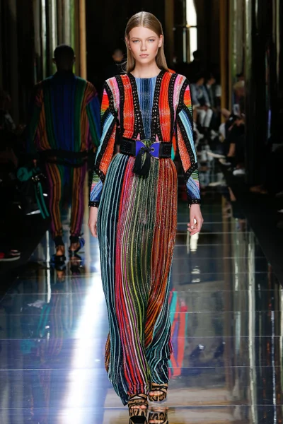 Look 57